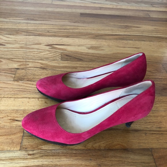 Cole Haan Red Suede 2 inch pumps - Picture 3 of 3